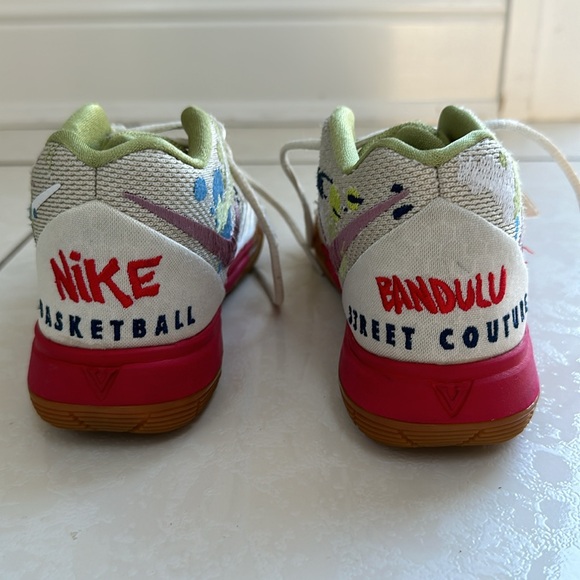 Nike Bandulu X Kyrie, preschool size 1 - Picture 5 of 8